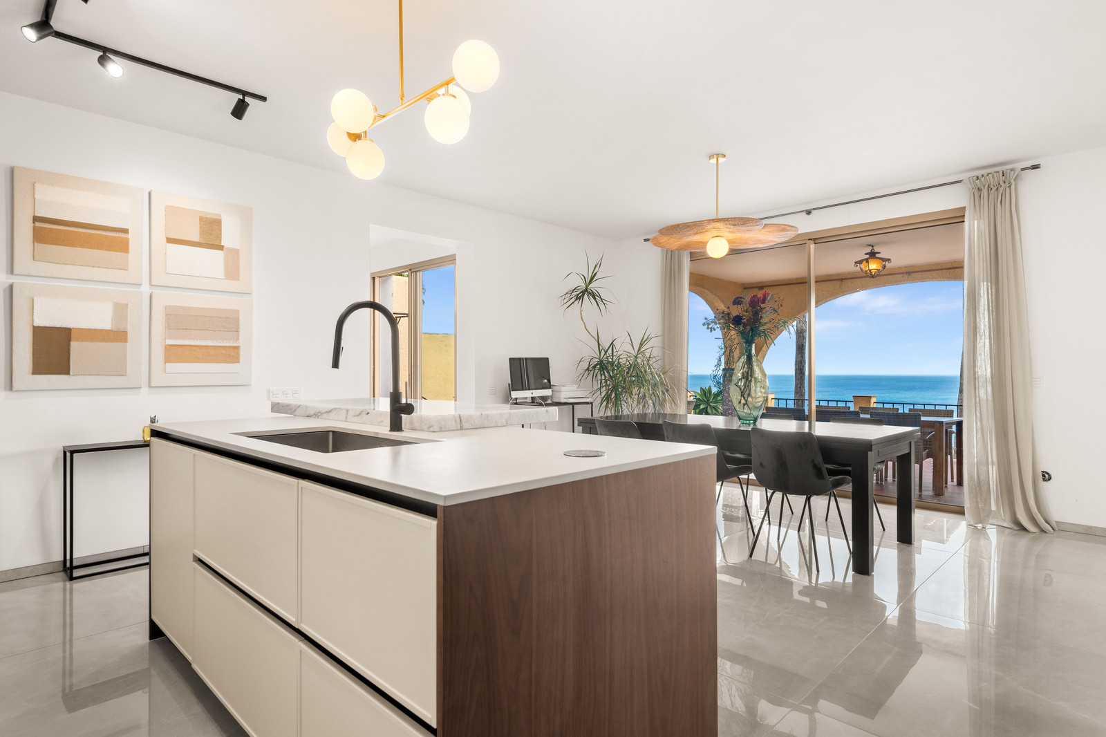 Estepona West – Buenas Noches