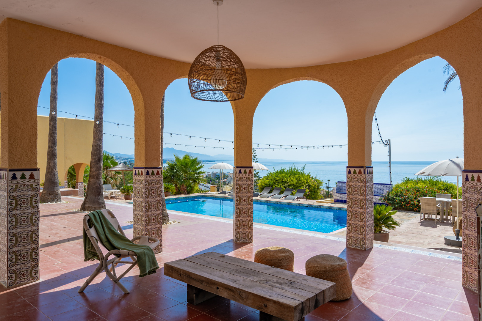 Estepona West – Buenas Noches