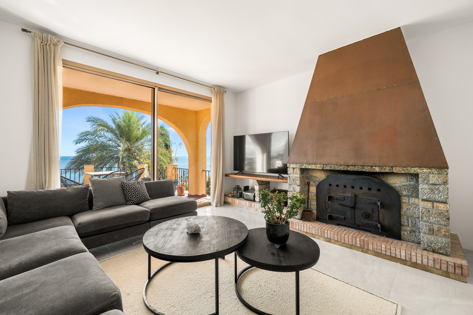 Estepona West – Buenas Noches