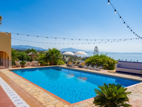 Estepona West – Buenas Noches