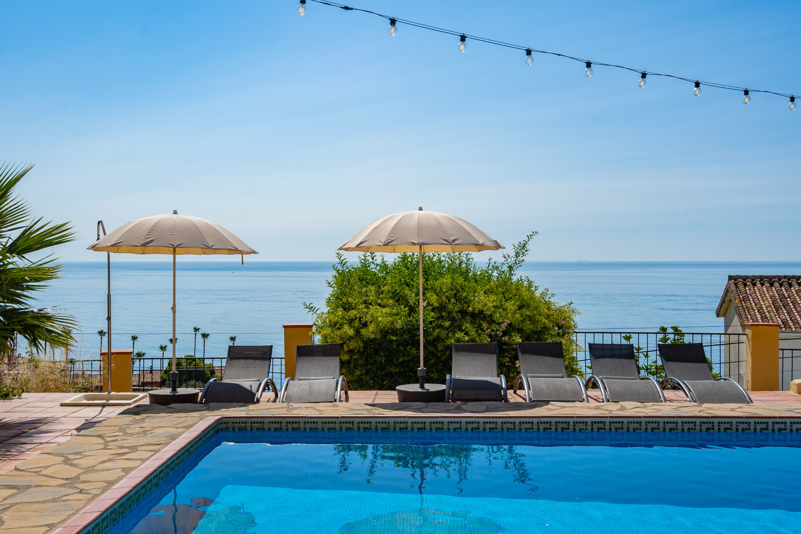 Estepona West – Buenas Noches