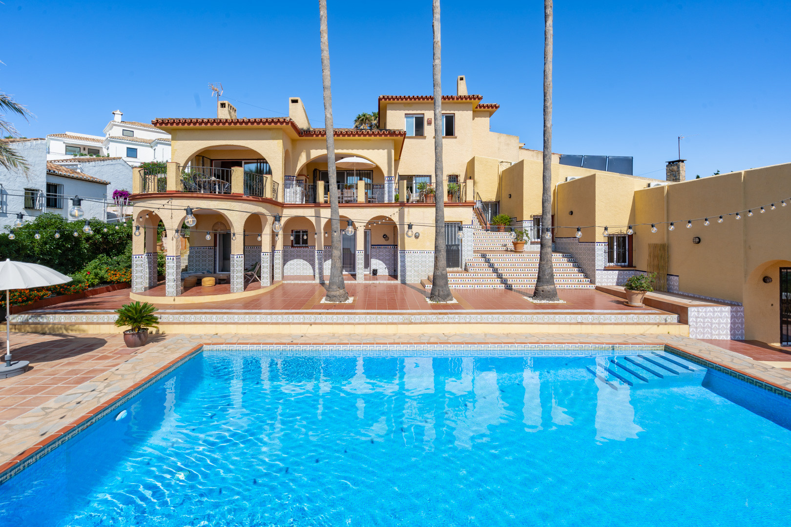 Estepona West – Buenas Noches