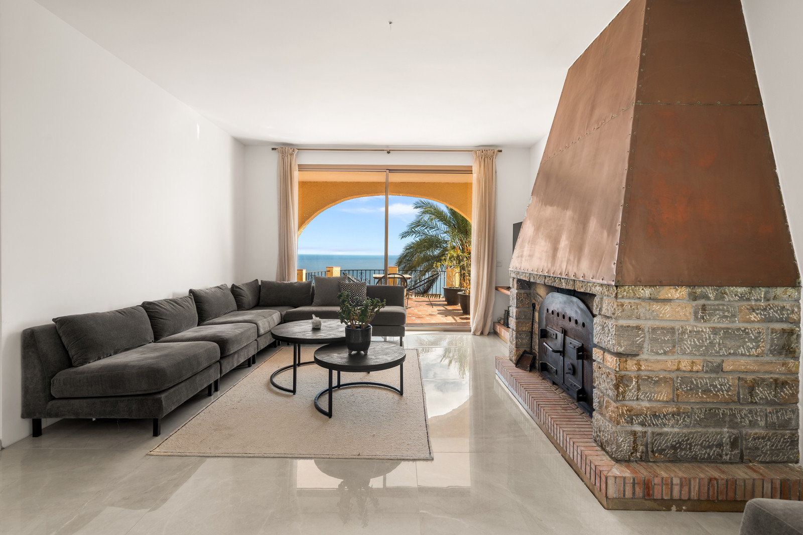 Estepona West – Buenas Noches
